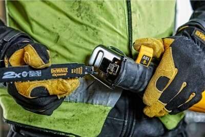 Аккумуляторная сабельная пила DeWalt DCS380NX без аккумулятора фото 7