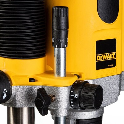 Фрезер DeWalt DW621 фото 4