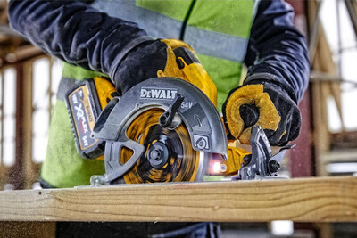 Аккумуляторная дисковая пила DeWalt DCS578NT 54V без аккумулятора фото 5