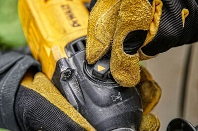 Перфоратор DeWalt D25033 фото 6