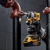 Аккумуляторный гайковерт DeWalt DCF921NT 20V без аккумулятора фото 5